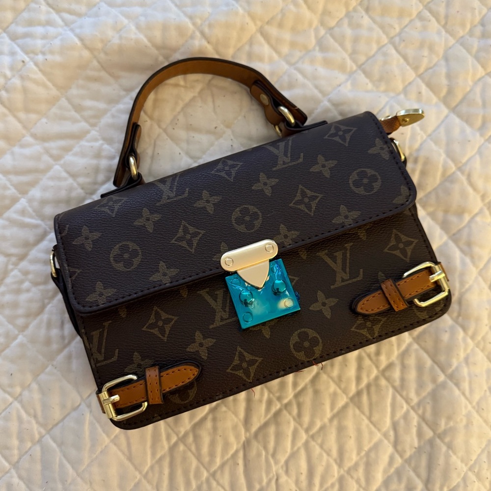 Fashion Monogram crossbody